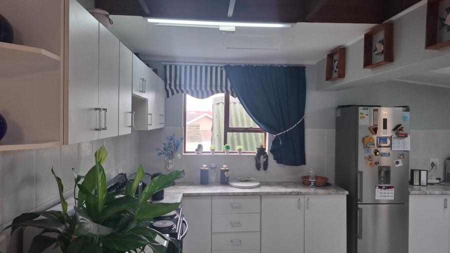 3 Bedroom Property for Sale in Heiderand Western Cape
